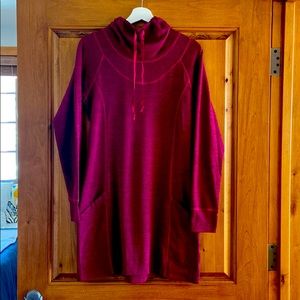 Knit T-Neck dress with pockets